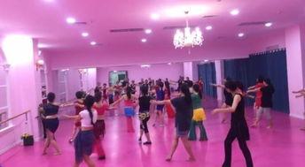 庆国庆舞蹈视频成人,共筑人生华章-第3张图片-午夜影院