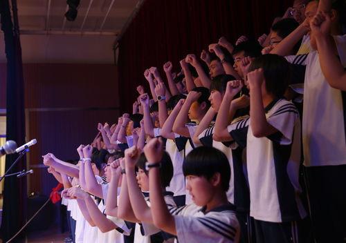 成人班级唱歌比赛视频,成人班级唱歌比赛精彩瞬间回顾-第2张图片-午夜影院