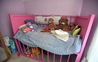 家里室内成人摇篮好吗视频,温馨家居新潮流-第1张图片-午夜影院