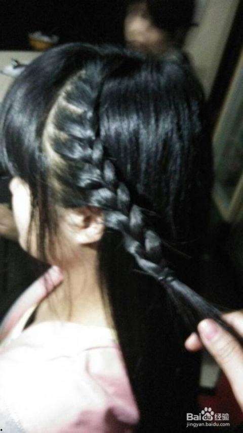 成人古风辫子怎么扎视频,成人古风辫子扎法教程解析-第3张图片-午夜影院